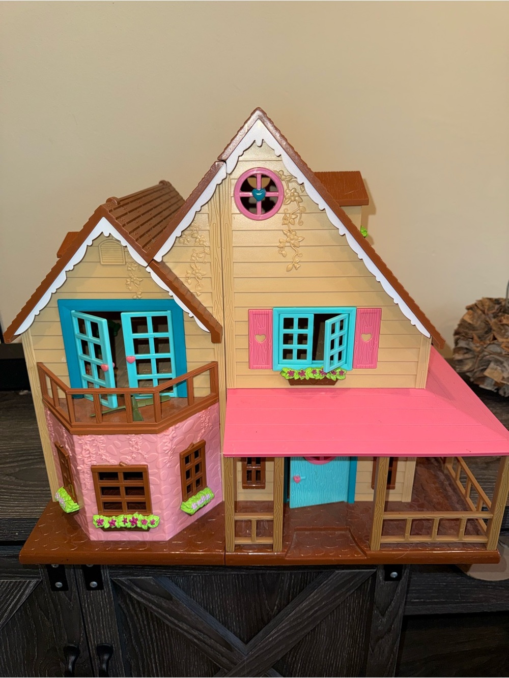 Li'l Woodzeez Honeysuckle Hillside Cottage House
